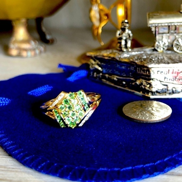 14 Karat yellow gold, green tourmaline and diamond ring signed STS size 9 - Picture 3 of 8